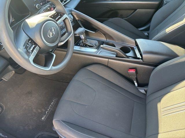 Hyundai Elantra  2023