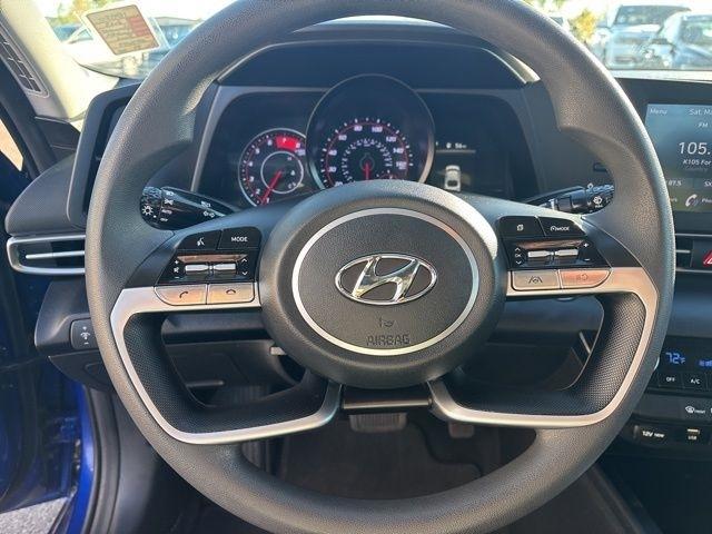 Hyundai Elantra  2023