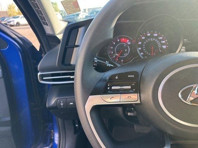 Hyundai Elantra  2023
