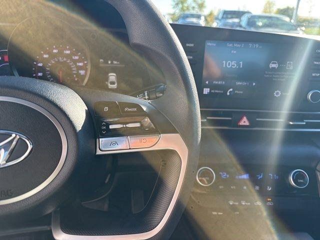 Hyundai Elantra  2023