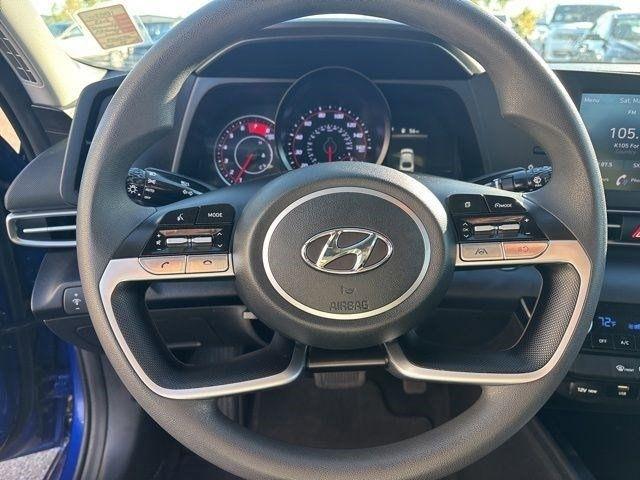 Hyundai Elantra  2023