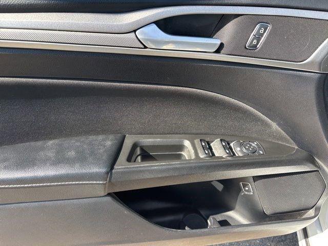 Ford Fusion Hybrid  2019