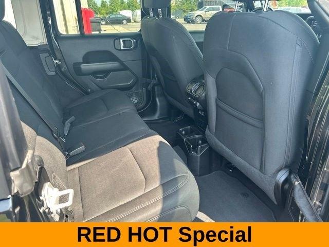 Jeep Wrangler Unlimited Sahara 4WD 2021