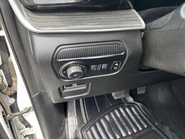 Jeep Wagoneer  2022