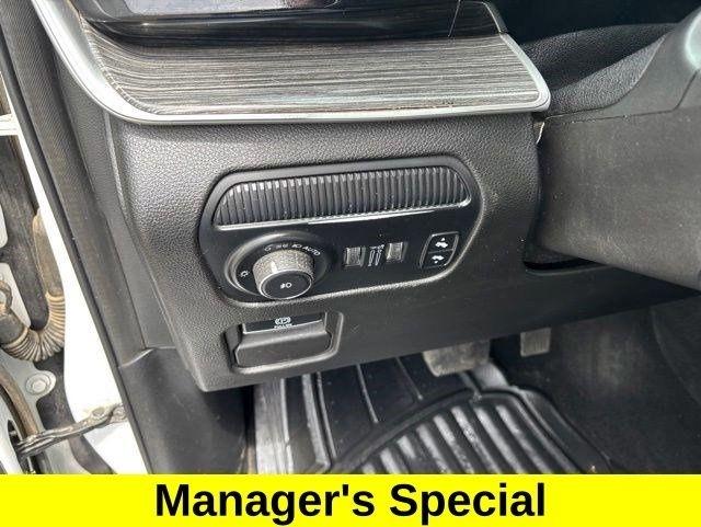 Jeep Wagoneer Series III 4WD 2022