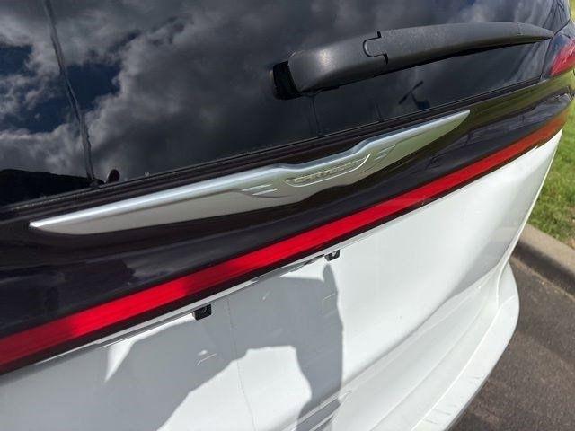 Chrysler Pacifica  2023