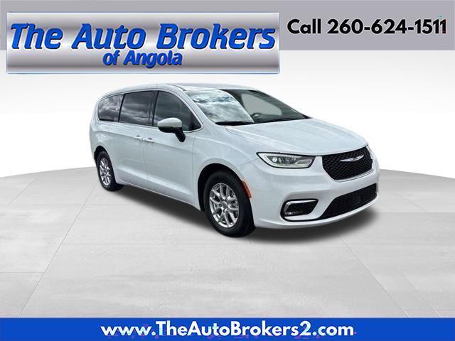 2023 Chrysler Pacifica Touring