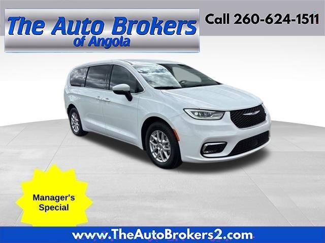 2023 Chrysler Pacifica Touring