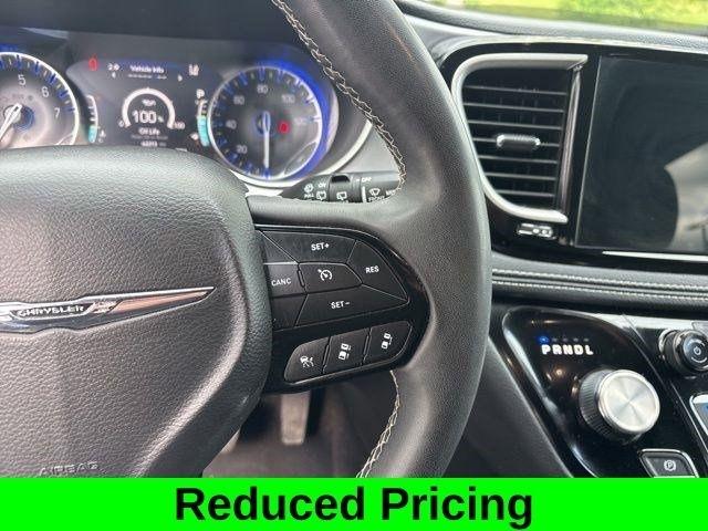 Chrysler Pacifica Touring 2023