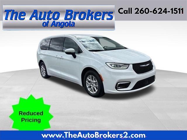 2023 Chrysler Pacifica Touring