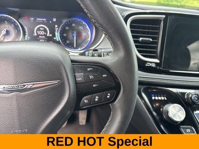 Chrysler Pacifica Touring 2023