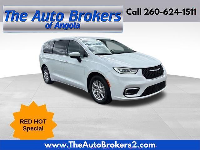 2023 Chrysler Pacifica Touring