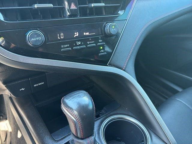 Toyota Camry  2022