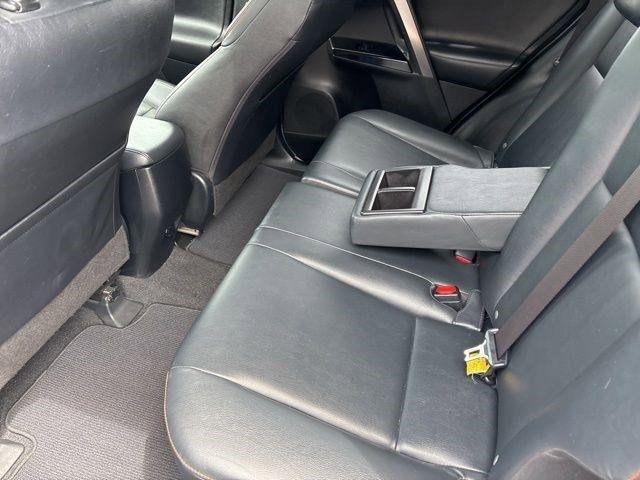 Toyota RAV4  2016