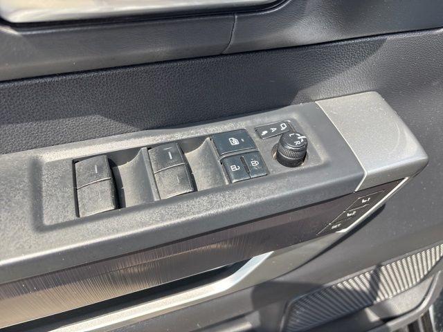 Toyota Tundra  2022