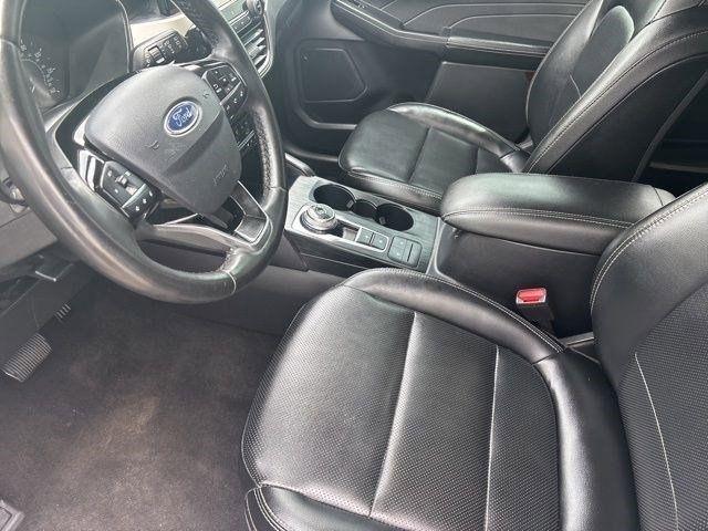 Ford Escape  2022