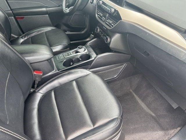 Ford Escape  2022