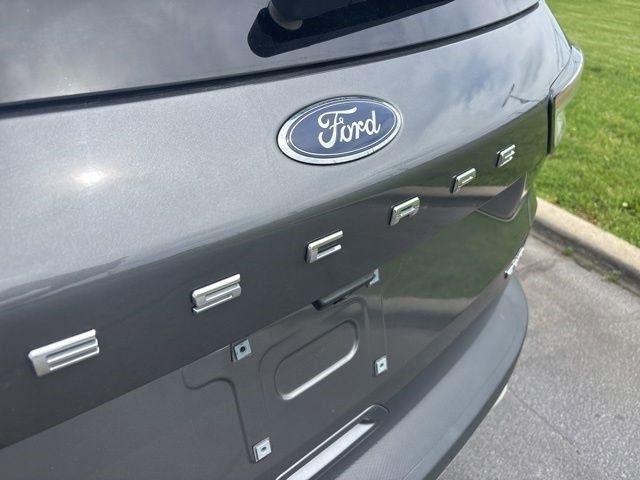 Ford Escape  2022