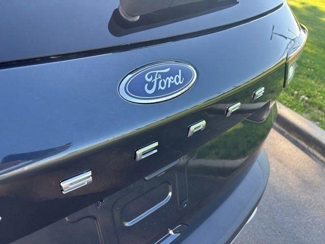 Ford Escape  2022