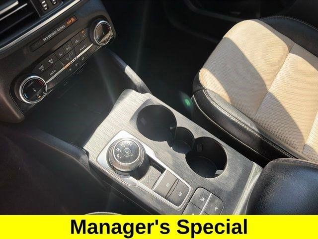 Ford Escape Titanium AWD 2022