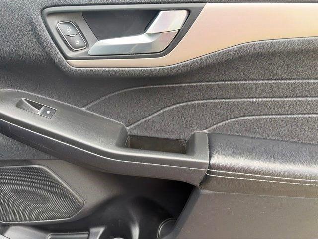 Ford Escape  2022
