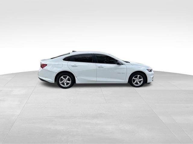 Chevrolet Malibu  2017