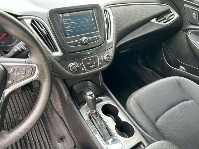 Chevrolet Malibu  2017