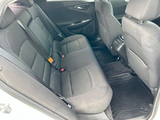 Chevrolet Malibu  2017