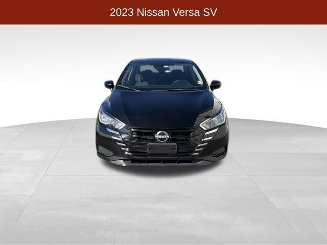 Nissan Versa  2023