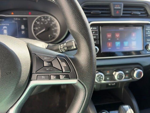 Nissan Versa  2023