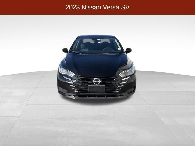 Nissan Versa  2023