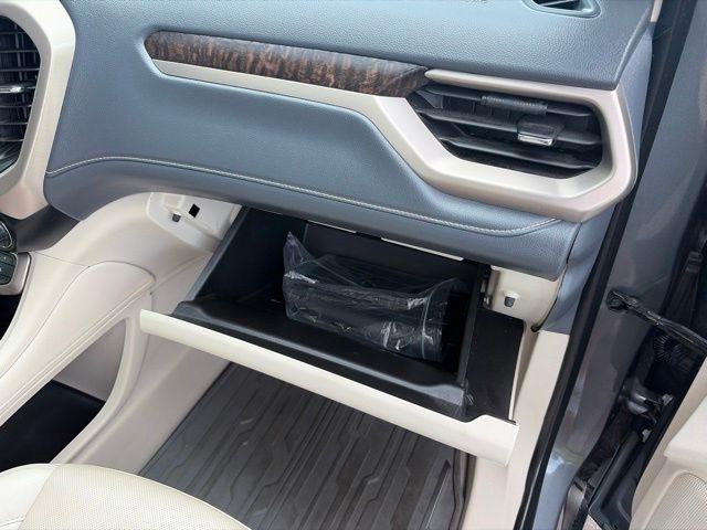 GMC Acadia  2021