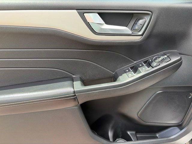 Ford Escape  2022