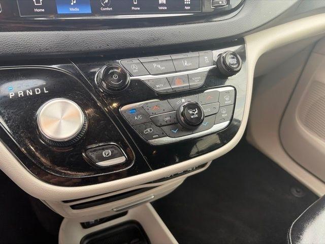 Chrysler Pacifica  2023