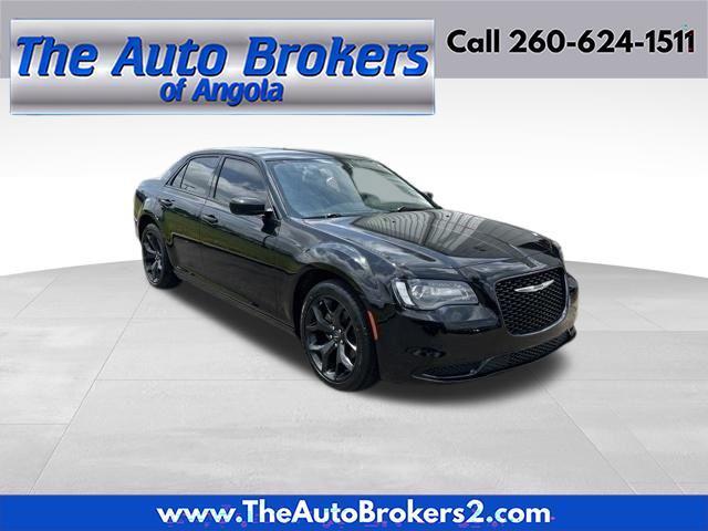 2022 Chrysler 300 Touring