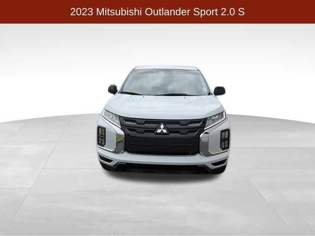 Mitsubishi Outlander Sport  2023