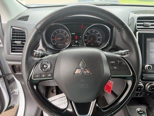 Mitsubishi Outlander Sport  2023