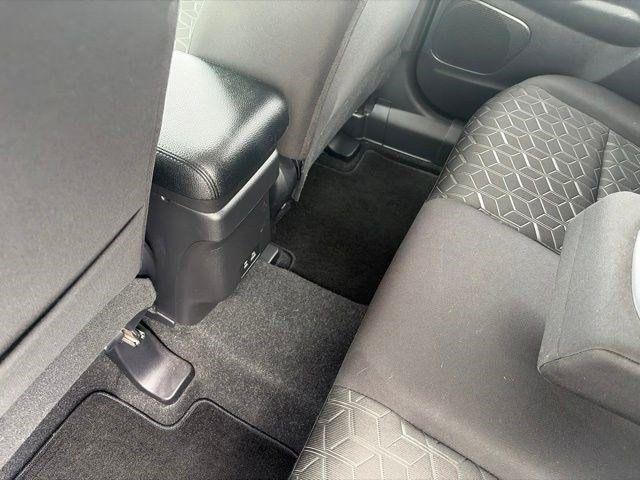 Mitsubishi Outlander Sport  2023