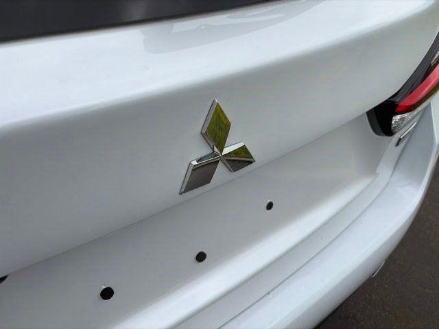 Mitsubishi Outlander Sport  2023