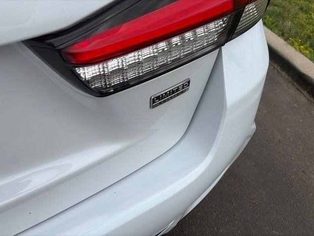 Mitsubishi Outlander Sport  2023
