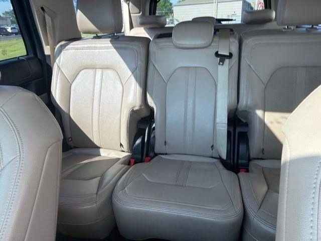 Ford Expedition  2022