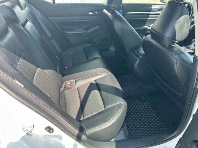 Nissan Altima  2024