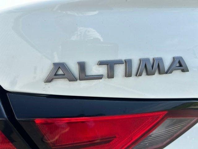 Nissan Altima  2024