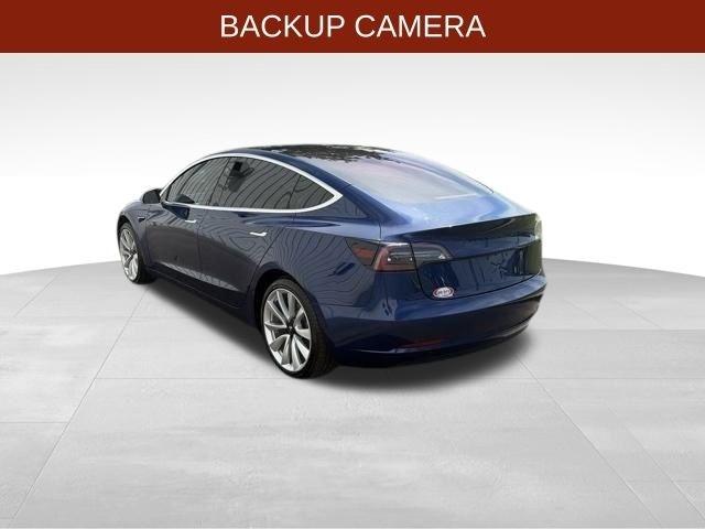 Tesla Model 3  2018