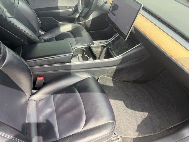 Tesla Model 3  2018