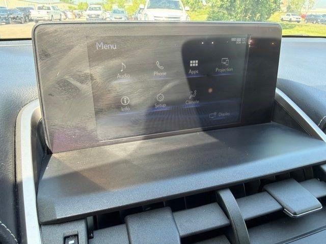 Lexus NX 300  2021