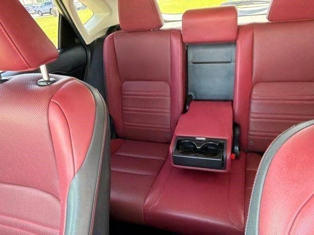 Lexus NX 300  2021