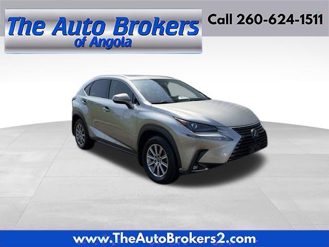 Lexus NX 300  2021