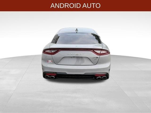 Kia Stinger  2021