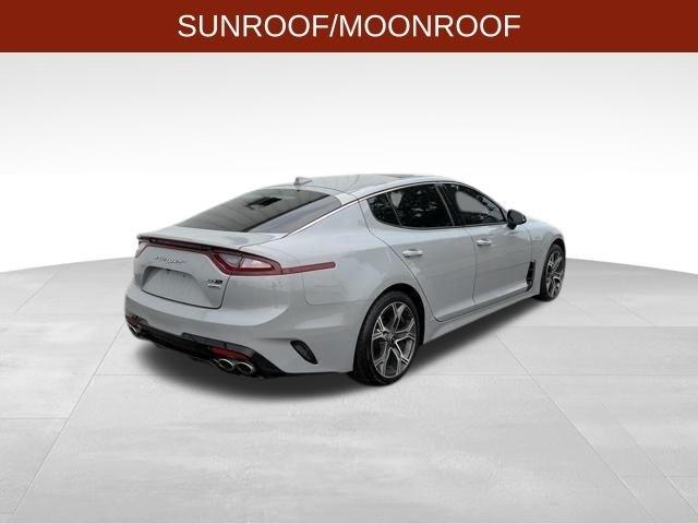 Kia Stinger  2021